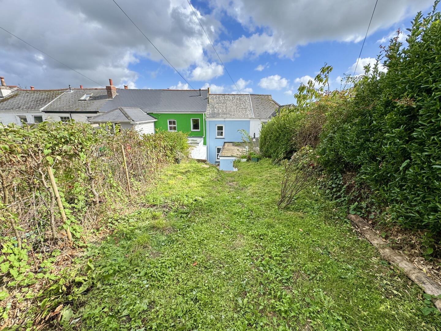 2 bed property in Richmond Terrace, Truro